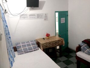 Desk - Nithusha Holiday House Jaffna (Jaffna)