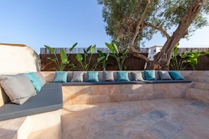 Villa | Terrace/patio - Villa in Albufeira With Garden (Albufeira)