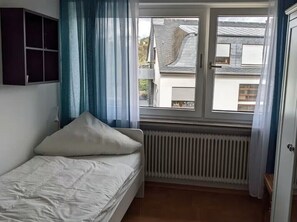 4 bedrooms, free WiFi, bed sheets