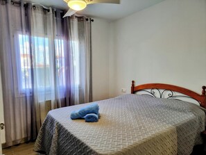 3 camere, ferro/asse da stiro, Wi-Fi gratuito, lenzuola
