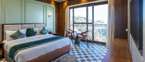 Chambre Double Premium, vue vallée | Espace de travail pour ordinateur portable