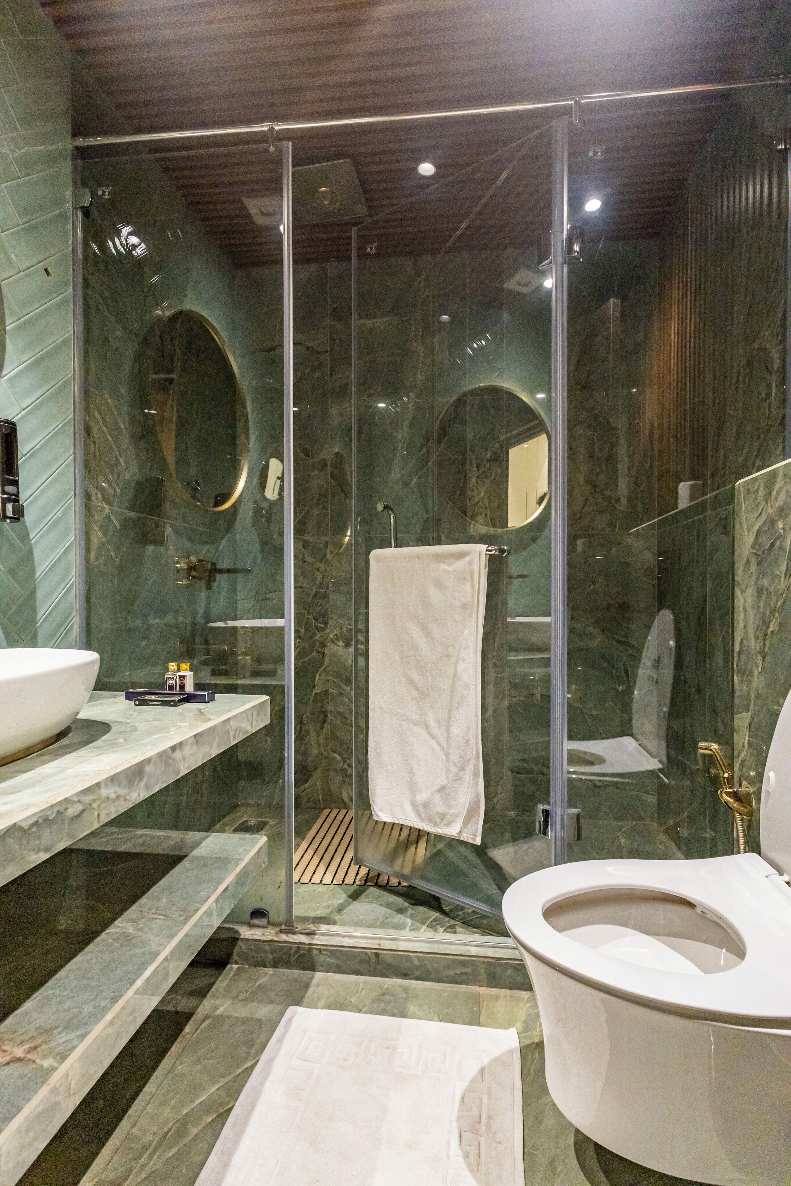 Premium Double Room, Valley View | Bathroom | Shower, hair dryer, towels, soap