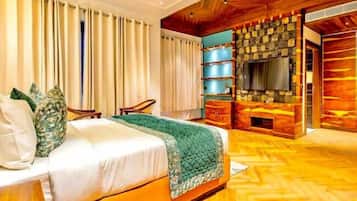 Executive Double Room | Laptop workspace