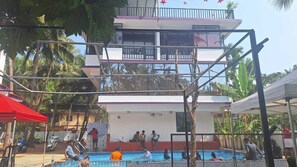 واجهة المنشأة