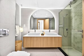 Luxury Apartment, Balcony, City View | Bathroom | Hair dryer, slippers, towels, soap - WYZ RENT|Stunning 2 BR in the heart of Downtown (Dubai)