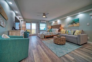 Smart TV - 2 Beachfront Condos, Pool, Tennis/Pickleball, Gulf View | Island Retreat Complex (Port Aransas)