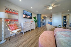 Smart TV - 2 Beachfront Condos, Pool, Tennis/Pickleball, Gulf View | Island Retreat Complex (Port Aransas)