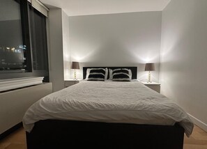 1 chambre, bureau, fer et planche à repasser, accès au Wi-Fi (inclus)