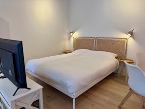 1 室のベッドルーム、WiFi (無料)、ベッドシーツ