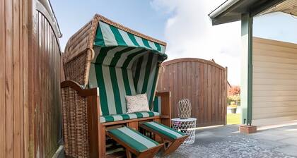 Holiday Home 'Kleines Schweden' with Private Terrace and Wi-Fi