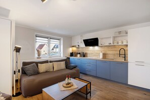 Tv, pejs, dvd-afspiller, stereoanlæg