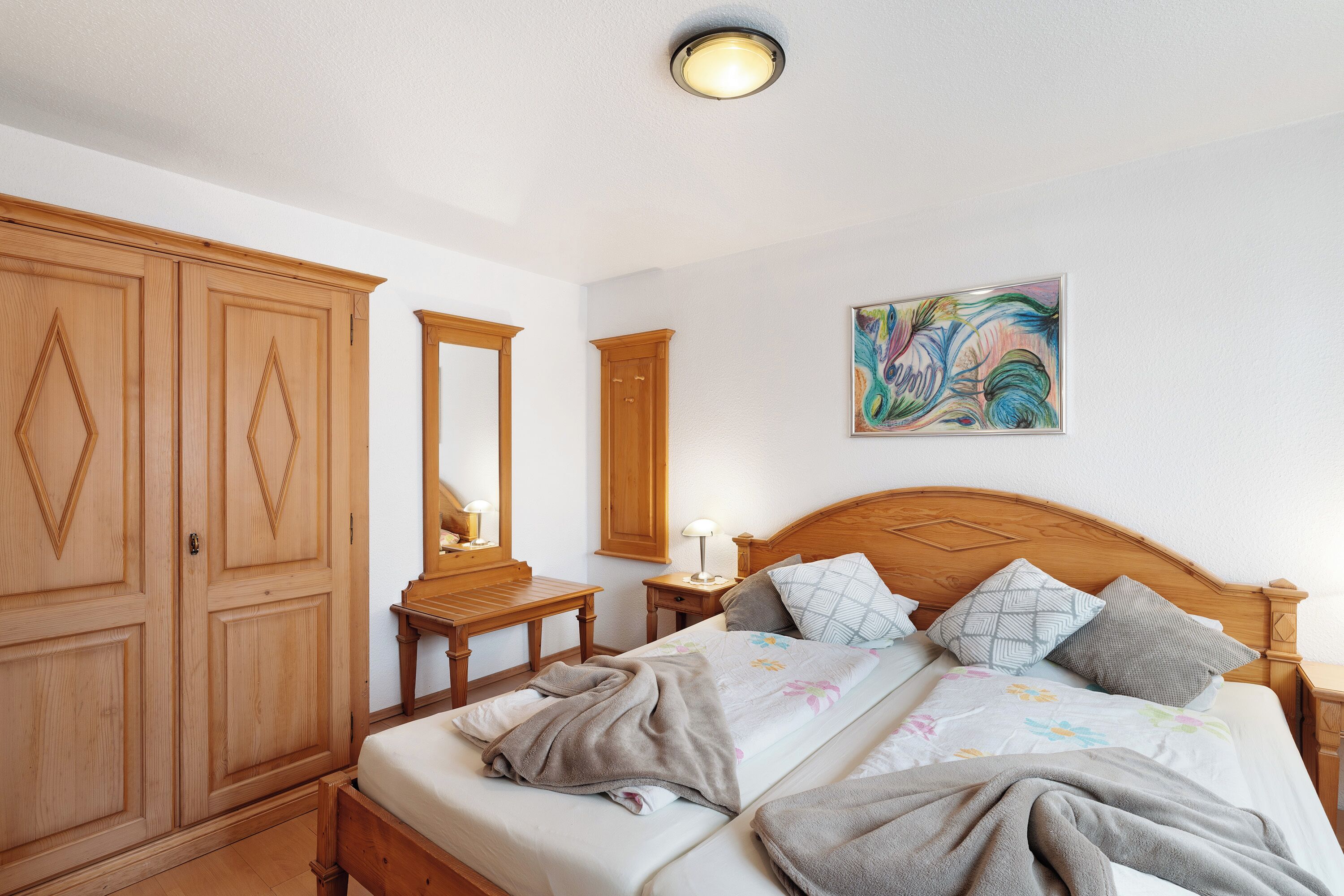 1 habitación, tabla de planchar con plancha, wifi gratis y ropa de cama 