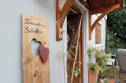 Ferienwohnung 'Heike Schreiber' mit Talblick, privatem Freisitz und Wi-Fi