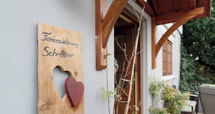 Ferienwohnung 'Heike Schreiber' mit Talblick, privatem Freisitz und Wi-Fi