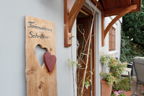 Ferienwohnung 'Heike Schreiber' mit Talblick, privatem Freisitz und Wi-Fi