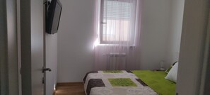 1 bedroom, iron/ironing board, WiFi, bed sheets