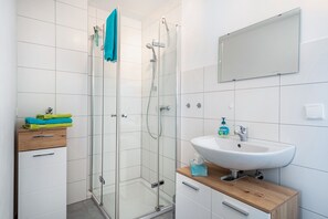 淋浴設備、風筒、提供毛巾