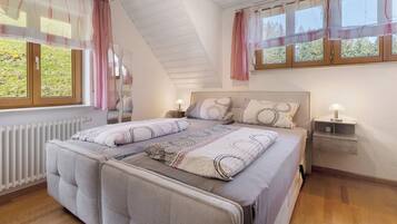 2 Schlafzimmer, Bügeleisen/Bügelbrett, kostenloses WLAN, Bettwäsche