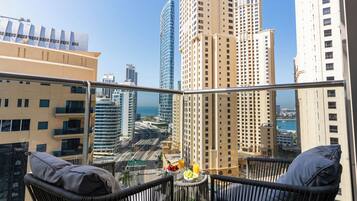 Luxury Studio, 1 King Bed with Sofa bed, Canal View | Balcony