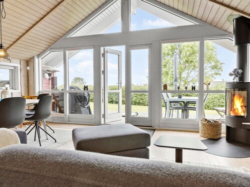 "Alexi" - 300m from the sea by Interhome