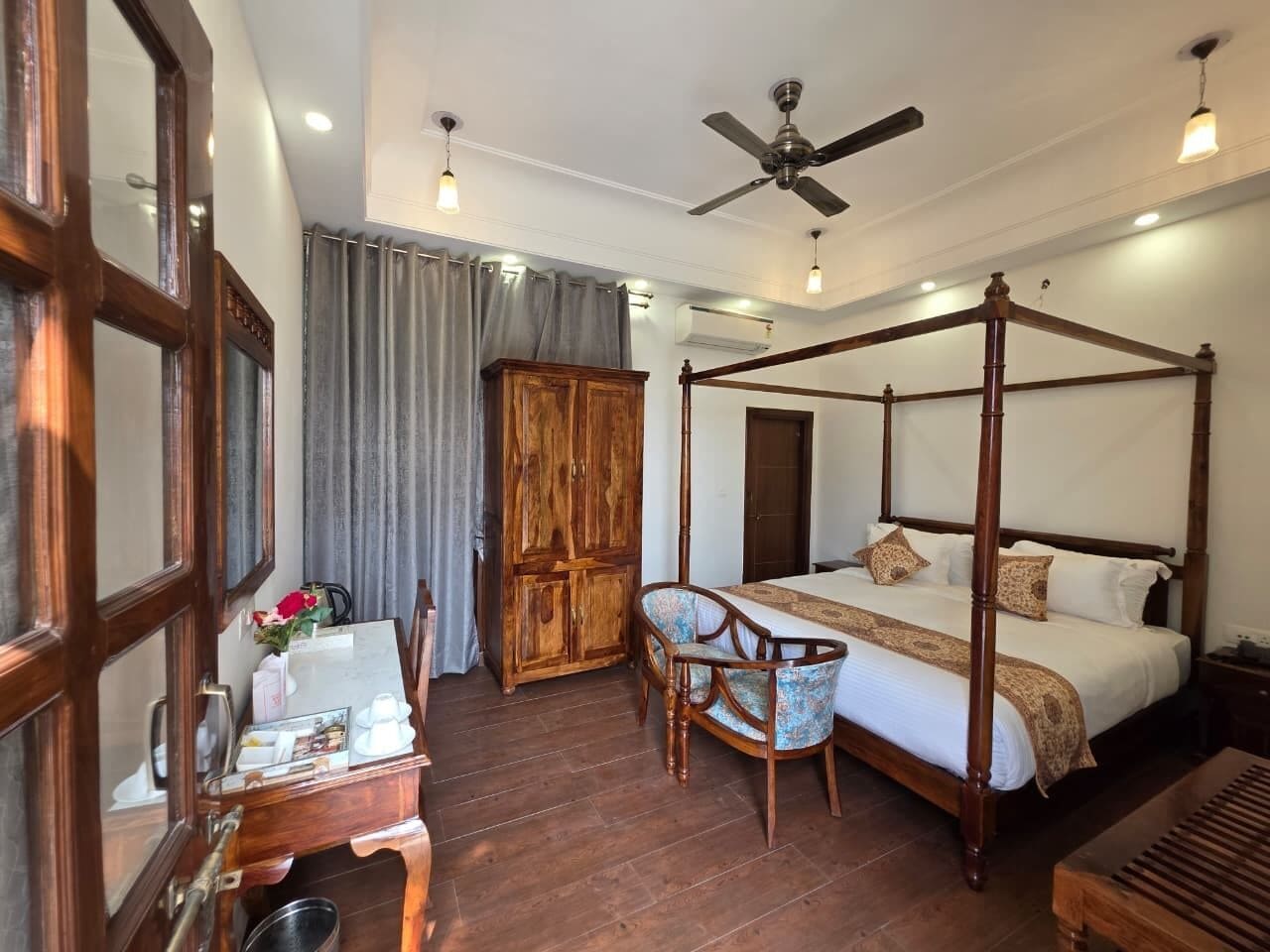 Grand Room, 1 King Bed, Terrace | Premium bedding, desk, laptop workspace, free WiFi
