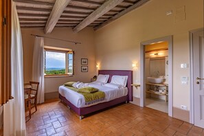 5 bedrooms, iron/ironing board, travel crib, free WiFi