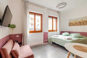 Iron/ironing board, Internet, bed sheets - Elegant apartment near the Duomo, San Siro, Fiera Milano, and City Life (Milano)