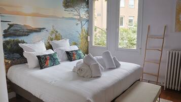 Individueel gedecoreerd, geluiddichte muren, gratis wifi, beddengoed