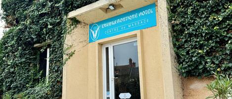 Entrada de la propiedad