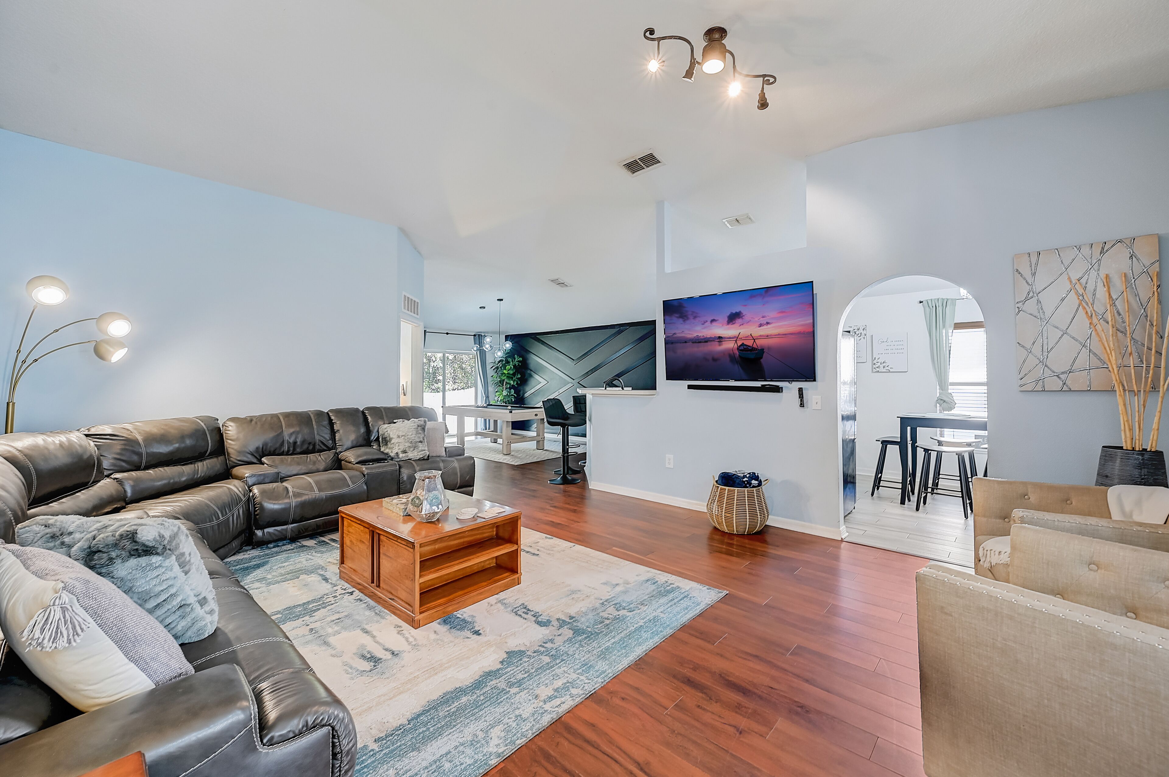 TV connectée, livres, imprimantes