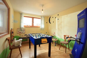 Departamento Deluxe, 2 habitaciones | Sala de juegos