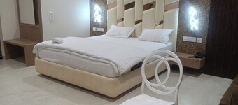 ホテル サトカル イン