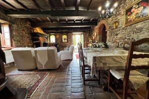 Dining - Beautiful property with pool (Cortona)