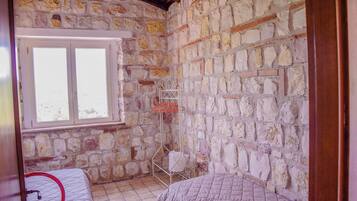 4 Schlafzimmer, Reisekinderbett, kostenloses WLAN, Bettwäsche