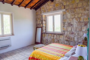 Spa - Villa with private pool, hot tub. Quiet area & 100% privacy. panoramic views! (Umbria)