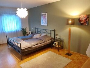 2 bedrooms, WiFi, bed sheets