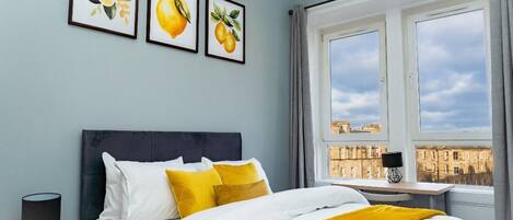 3 bedrooms, iron/ironing board, free WiFi