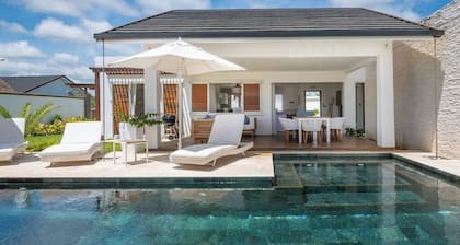 Villa BIJOU, 3 bed, grand bay center by Immoclair