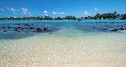 Waterfront apartment, In the center of Grand Bay