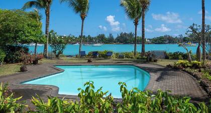 Waterfront apartment, In the center of Grand Bay