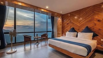 Presidential Suite, Valley View