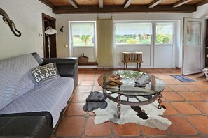 Smart TV, foosball, table tennis - Farmhouse in Belgium with Lush Garden Retreat (Hastière-Lavaux)