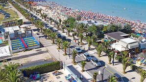 Pool - Apartment in Martinsicuro near sea (Martinsicuro)