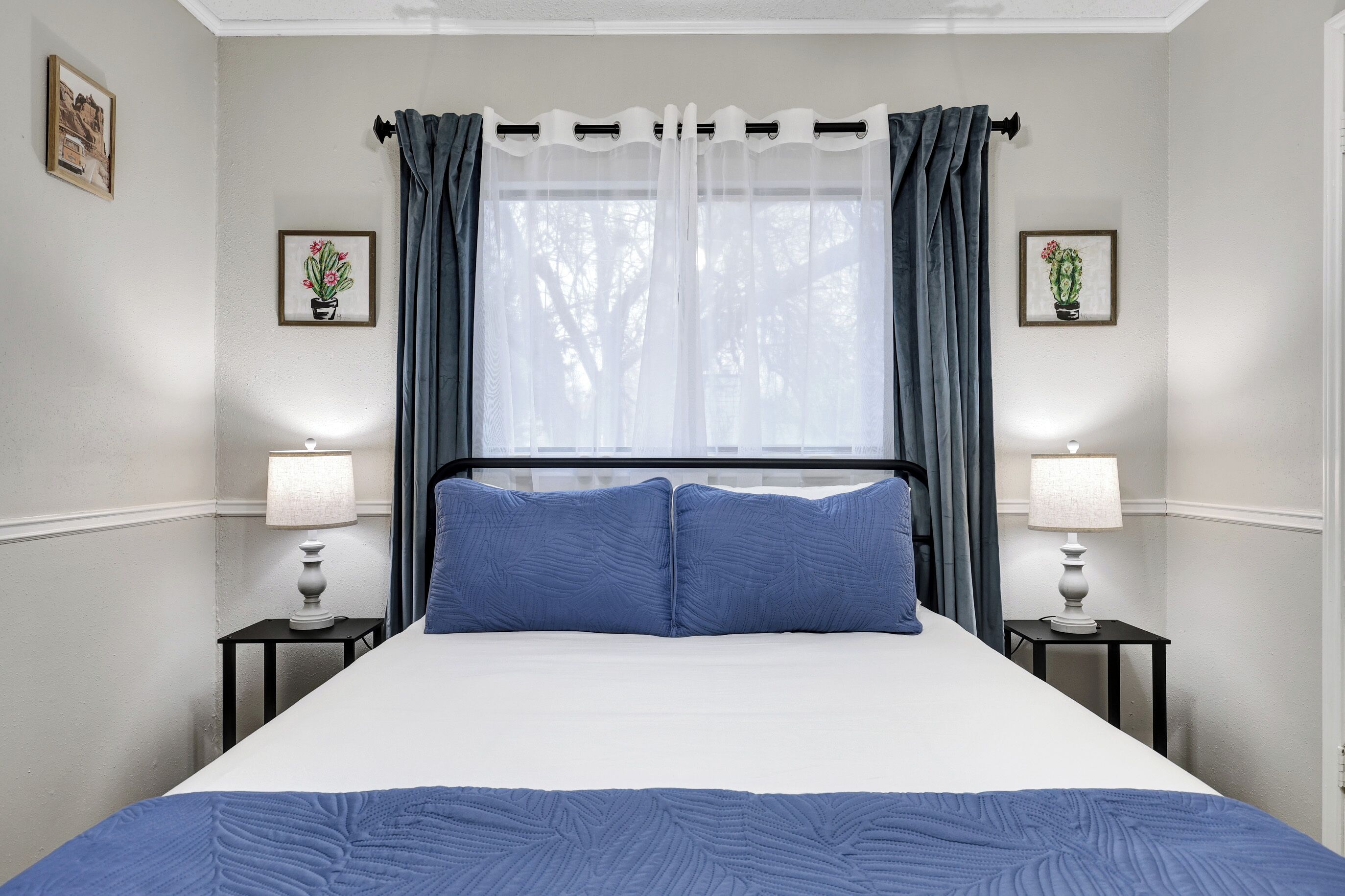 3 habitaciones, escritorio, tabla de planchar con plancha y wifi gratis 