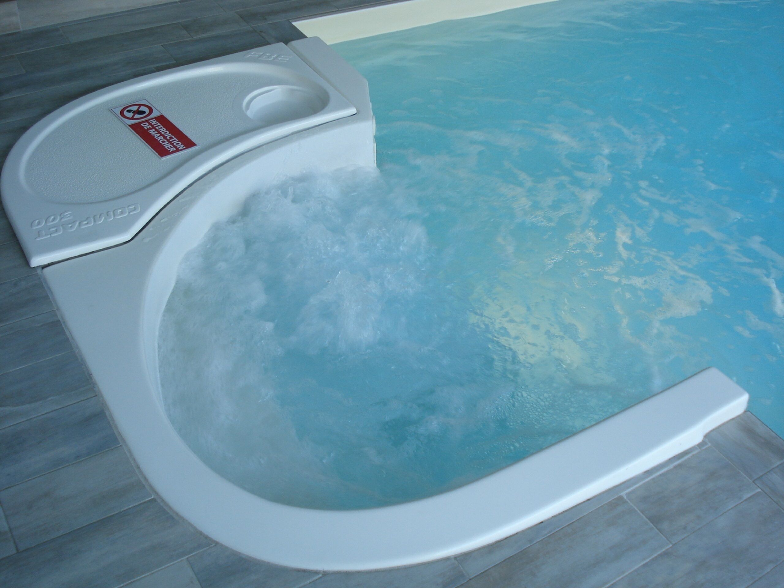 Piscine couverte, piscine chauffée