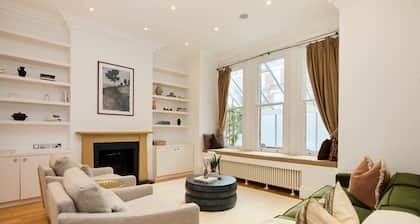 The Hampstead Getaway - Charming 5bdr Home With Conservatory