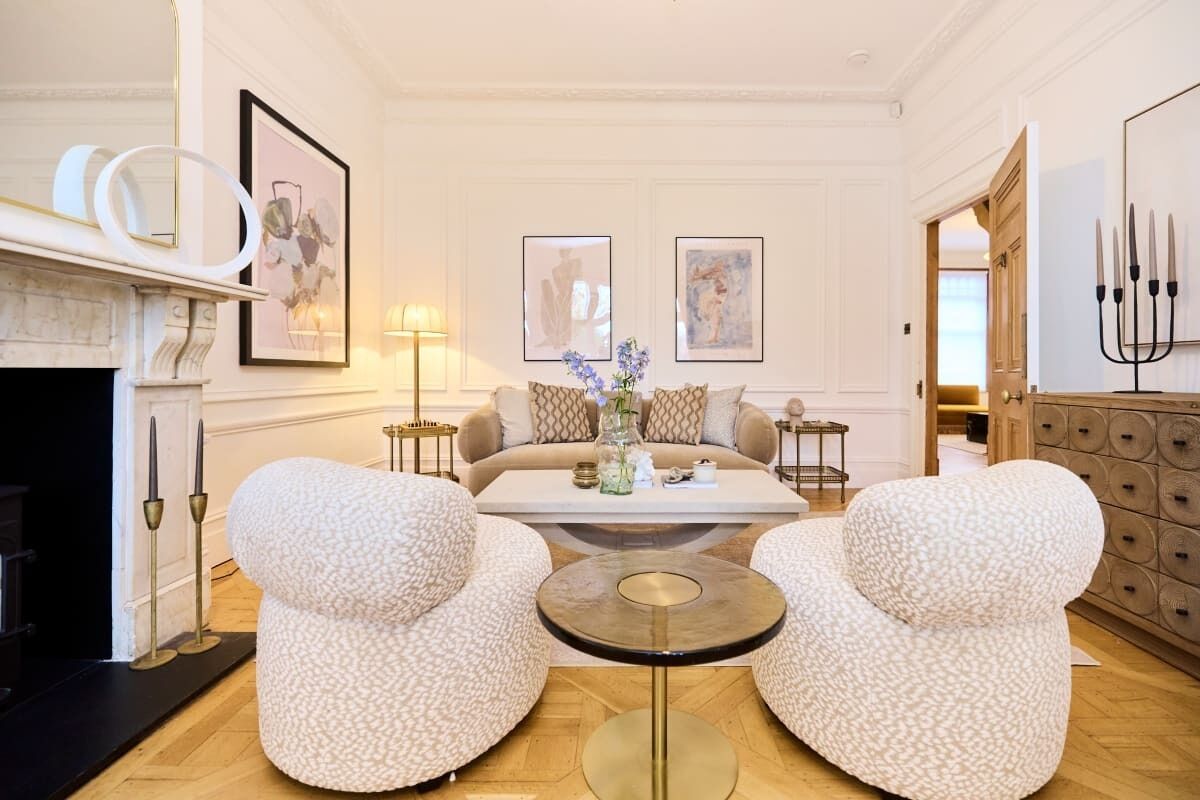 House (4 Bedrooms) | Exterior