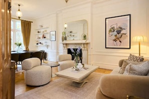 Talo (4 Bedrooms) | Ulkopuoli