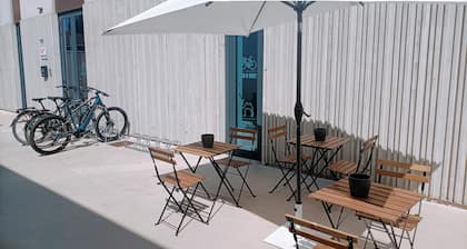 Bed and Bike Hostel