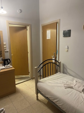 Single Room, Balcony | In-room safe, free WiFi, bed sheets - Kos City Sunstone (Kos)
